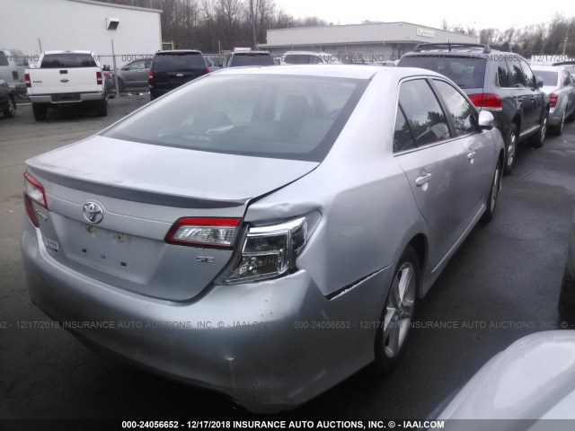 4T1BF1FK0EU451186 - 2014 TOYOTA CAMRY L/SE/LE/XLE 银色 照片 4