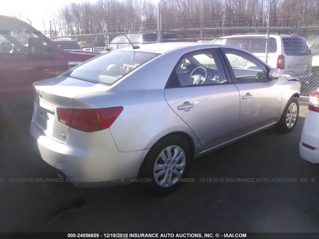 KNAFU4A25A5297936 - 2010 KIA FORTE EX SILVER photo 4