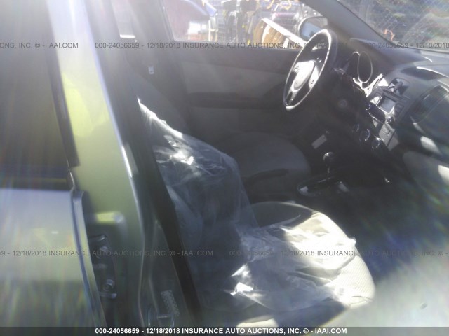 KNAFU4A25A5297936 - 2010 KIA FORTE EX SILVER photo 5