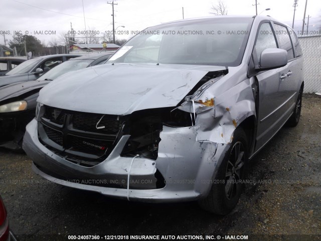 2C4RDGCGXER275739 - 2014 DODGE GRAND CARAVAN SXT SILVER photo 2