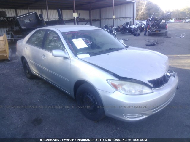 4T1BE32K33U726082 - 2003 TOYOTA CAMRY LE/XLE/SE SILVER photo 1