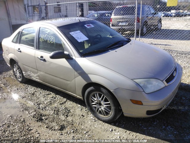 1FAFP34N86W118886 - 2006 FORD FOCUS ZX4 GOLD photo 1