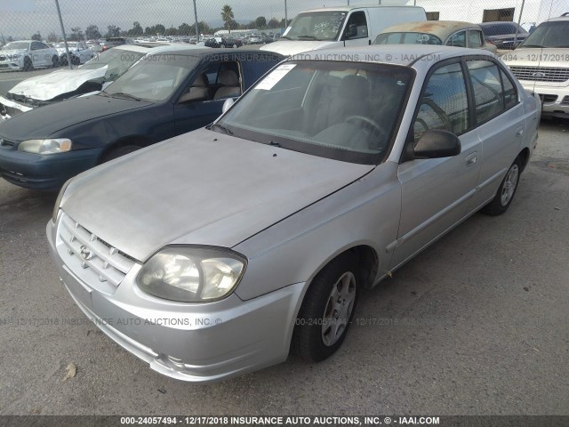 KMHCG45C15U653645 - 2005 HYUNDAI ACCENT GL SILVER photo 2