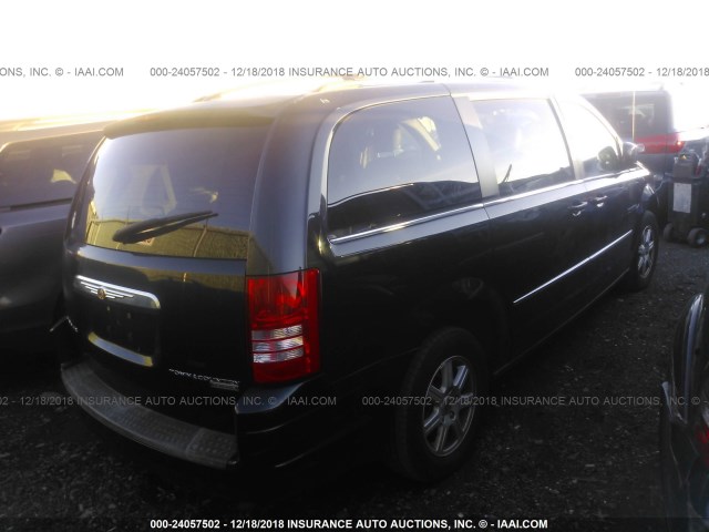 2A4RR5D11AR113390 - 2010 CHRYSLER TOWN & COUNTRY  BLACK photo 4