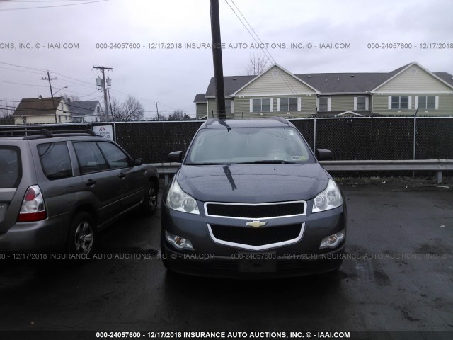 1GNKRFED4BJ329351 - 2011 CHEVROLET TRAVERSE LS GRAY photo 6