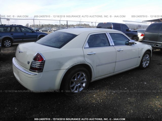 2C3KA63H36H409032 - 2006 CHRYSLER 300C WHITE photo 4