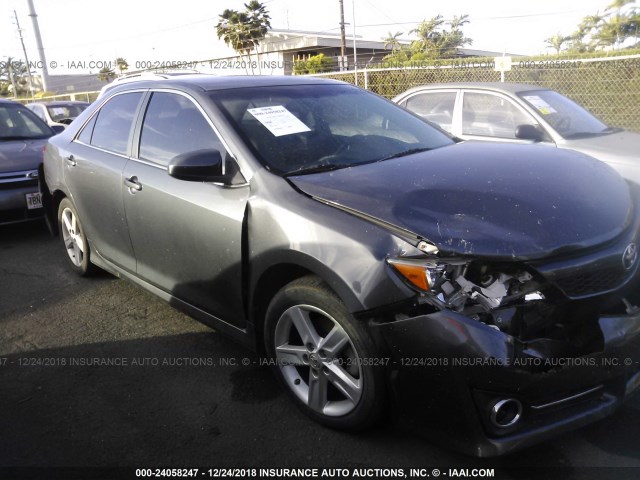 4T1BF1FK1CU012088 - 2012 TOYOTA CAMRY SE/LE/XLE 灰色 照片 1
