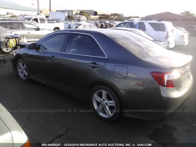 4T1BF1FK1CU012088 - 2012 TOYOTA CAMRY SE/LE/XLE 灰色 照片 3