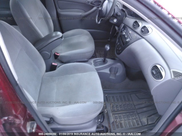 1FAFP36322W105363 - 2002 FORD FOCUS SE/SE COMFORT/ZTW/SE SPRT RED photo 5