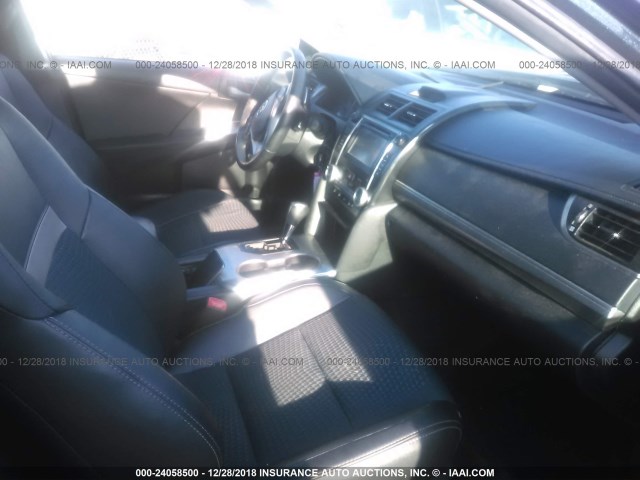 4T1BF1FK3DU273868 - 2013 TOYOTA CAMRY L/SE/LE/XLE 黑色 照片 5