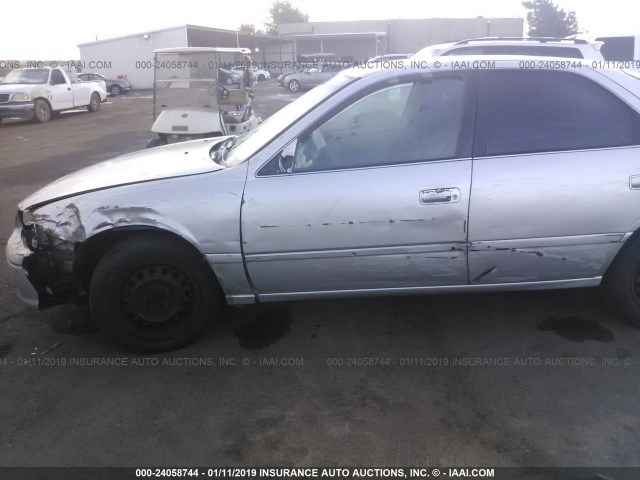 4T1BG22K11U027745 - 2001 TOYOTA CAMRY CE/LE/XLE SILVER photo 6