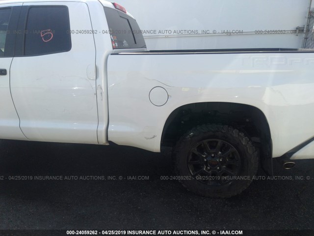 5TFUY5F11GX490232 - 2016 TOYOTA TUNDRA DOUBLE CAB SR/SR5 WHITE photo 6