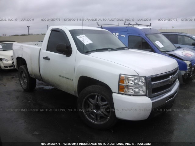 1GCEC14X09Z200802 - 2009 CHEVROLET SILVERADO C1500 WHITE photo 1