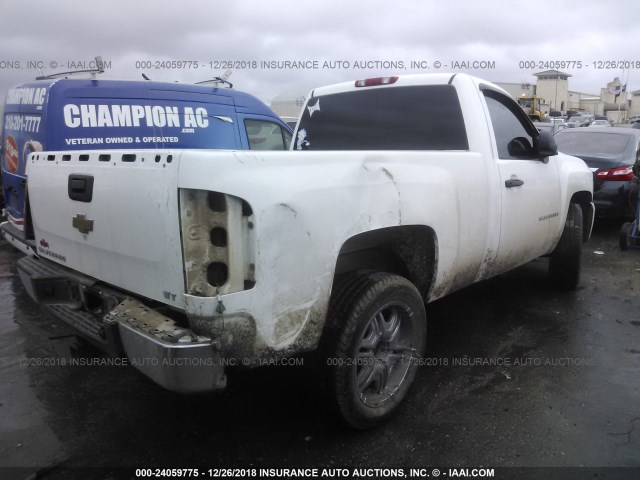 1GCEC14X09Z200802 - 2009 CHEVROLET SILVERADO C1500 WHITE photo 4