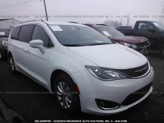 2C4RC1BG9JR120787 - 2018 CHRYSLER PACIFICA TOURING L WHITE photo 1
