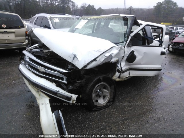 1GCCS19Z2S8262749 - 1995 CHEVROLET S TRUCK S10 WHITE photo 6