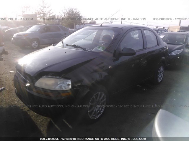 KL1TD52615B391307 - 2005 CHEVROLET AVEO LS BLACK photo 2