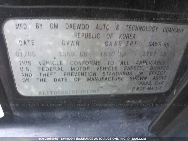 KL1TD52615B391307 - 2005 CHEVROLET AVEO LS BLACK photo 9