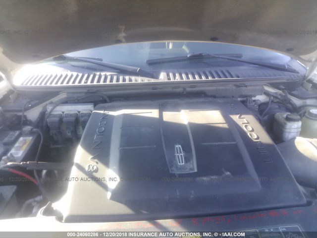 5LMFU285X6LJ02383 - 2006 LINCOLN NAVIGATOR Ақ фото 10