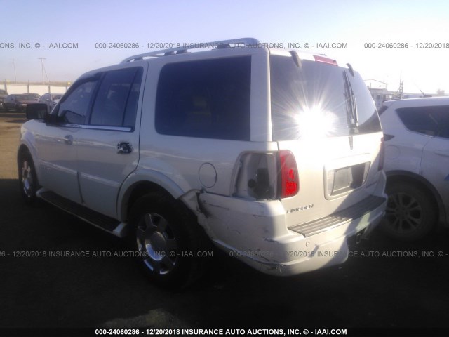 5LMFU285X6LJ02383 - 2006 LINCOLN NAVIGATOR Ақ фото 3