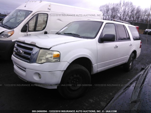 1FMJU1G50AEA53572 - 2010 FORD EXPEDITION XLT WHITE photo 2