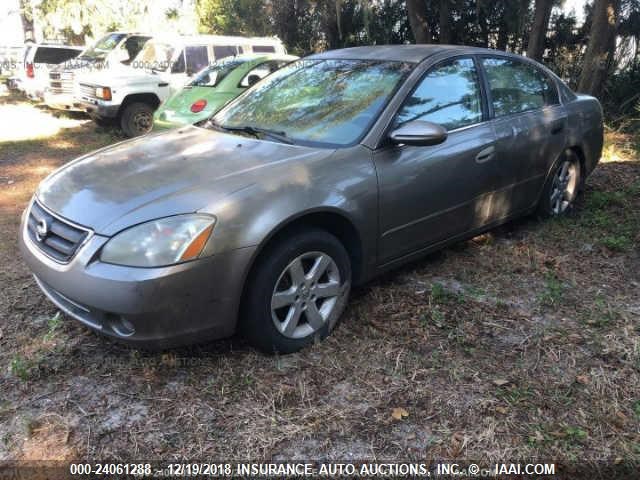 1N4AL11D62C234220 - 2002 NISSAN ALTIMA S/SL GOLD photo 2