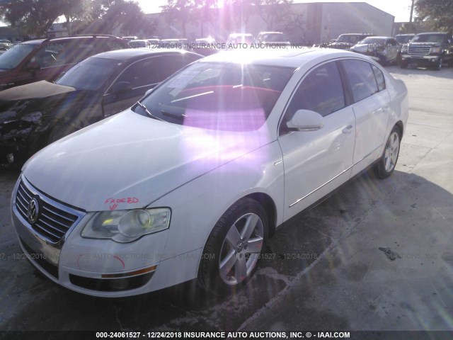 WVWAK73C17P138354 - 2007 VOLKSWAGEN PASSAT 2.0T/WOLFSBURG WHITE photo 2