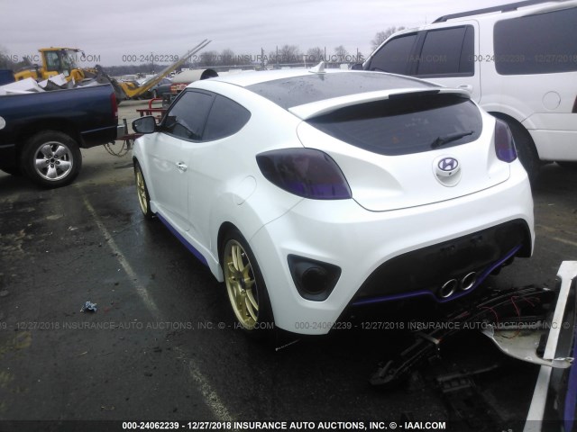 KMHTC6AE0GU282463 - 2016 HYUNDAI VELOSTER TURBO WHITE photo 3