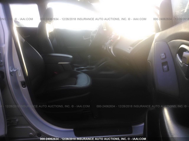 KM8JU3ACXCU400207 - 2012 HYUNDAI TUCSON GLS/LIMITED ვერცხლისფერი ფოტო 5