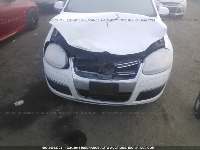 3VWAL7AJ1AM100485 - 2010 VOLKSWAGEN JETTA TDI WHITE photo 6