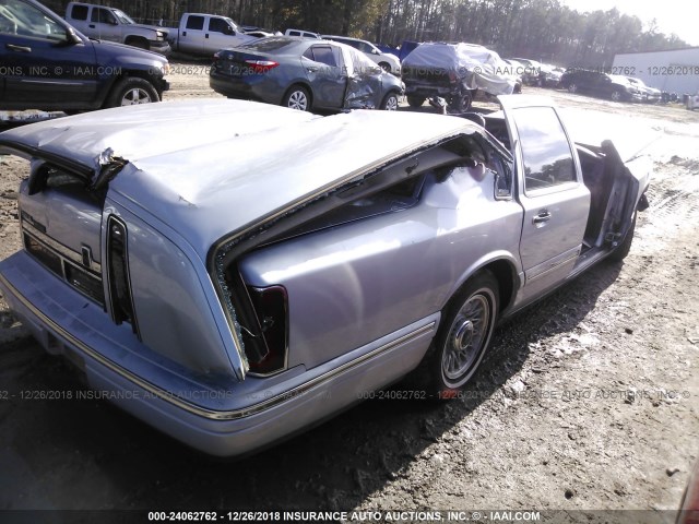 1LNLM81W9VY682710 - 1997 LINCOLN TOWN CAR EXECUTIVE SILVER photo 4