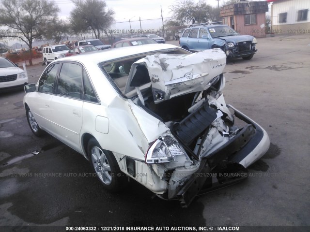 4T1BF28B51U165735 - 2001 TOYOTA AVALON XL/XLS WHITE photo 3