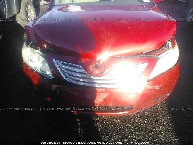 4T4BE46KX8R016061 - 2008 TOYOTA CAMRY CE/LE/XLE/SE RED photo 6