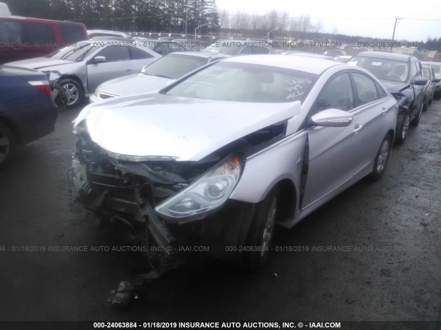 KMHEC4A48BA002139 - 2011 HYUNDAI SONATA HYBRID SILVER photo 2