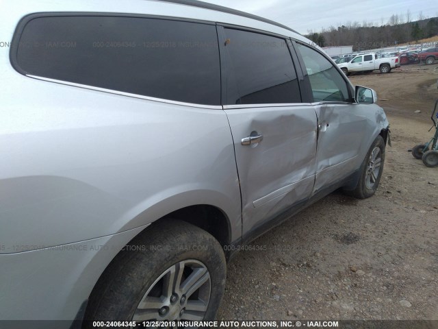 1GNKRGKDXFJ281256 - 2015 CHEVROLET TRAVERSE LT SILVER photo 6