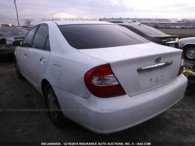 4T1BF32K33U058040 - 2003 TOYOTA CAMRY LE/XLE/SE WHITE photo 3