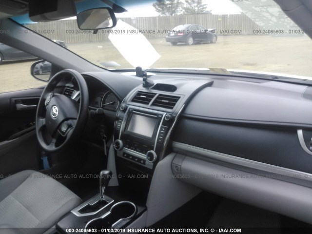 4T1BF1FK9EU316711 - 2014 TOYOTA CAMRY L/SE/LE/XLE WHITE photo 5