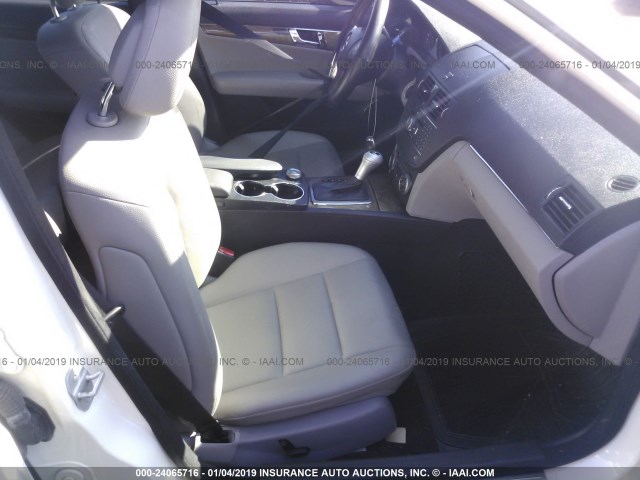 WDDGF56X68F126439 - 2008 MERCEDES-BENZ C 350 SILVER photo 5