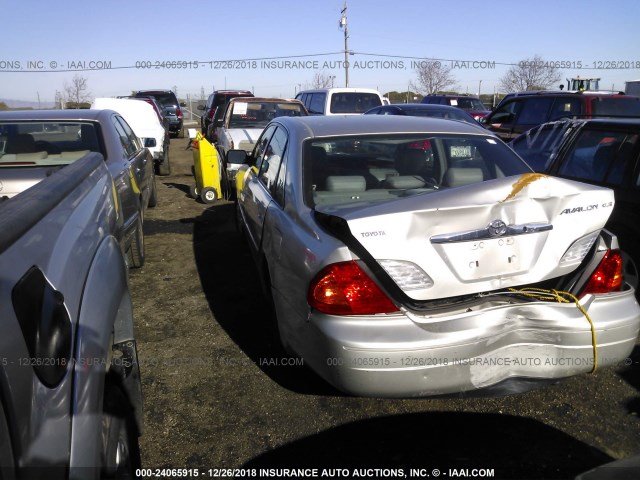 4T1BF28B11U130965 - 2001 TOYOTA AVALON XL/XLS SILVER photo 3