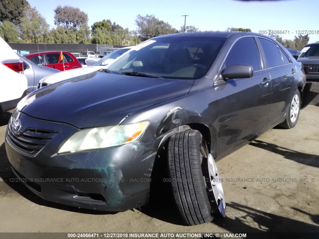 4T4BE46K79R129421 - 2009 TOYOTA CAMRY SE/LE/XLE GRAY photo 2