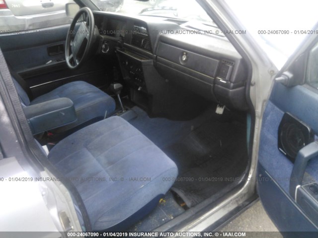 YV1AA8843L1416379 - 1990 VOLVO 240 DL SILVER photo 5