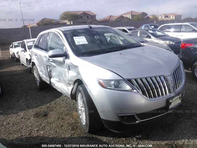 2LMDJ6JK6DBL46446 - 2013 LINCOLN MKX SILVER photo 1