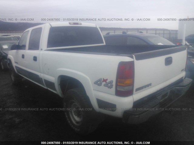 1GTHK23U25F805624 - 2005 GMC SIERRA K2500 HEAVY DUTY WHITE photo 3