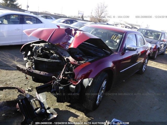 2C3CA6CT8AH114588 - 2010 CHRYSLER 300C RED photo 2