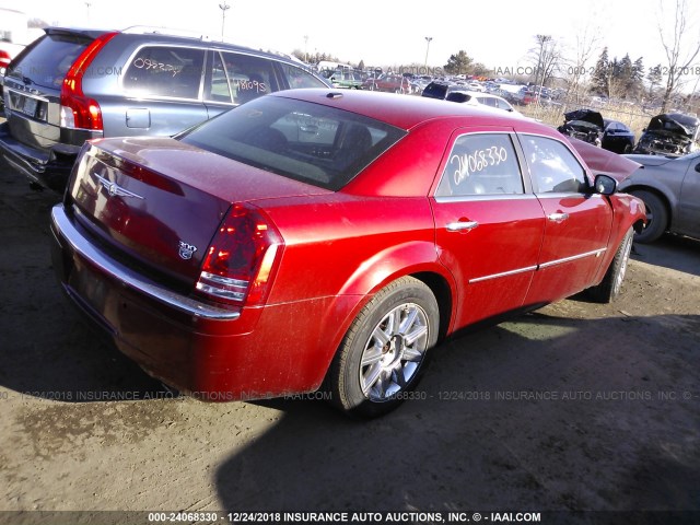 2C3CA6CT8AH114588 - 2010 CHRYSLER 300C RED photo 4