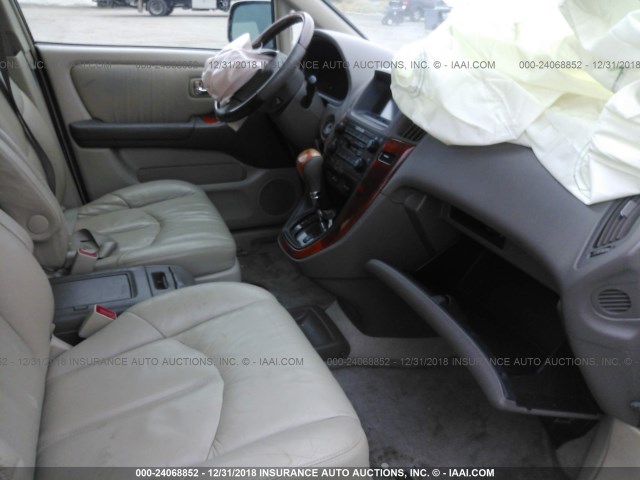 JTJHF10U110212186 - 2001 LEXUS RX 300 TAN photo 5