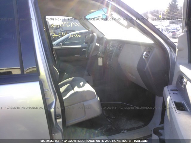 1FMJU1G58DEF47733 - 2013 FORD EXPEDITION SILVER photo 5