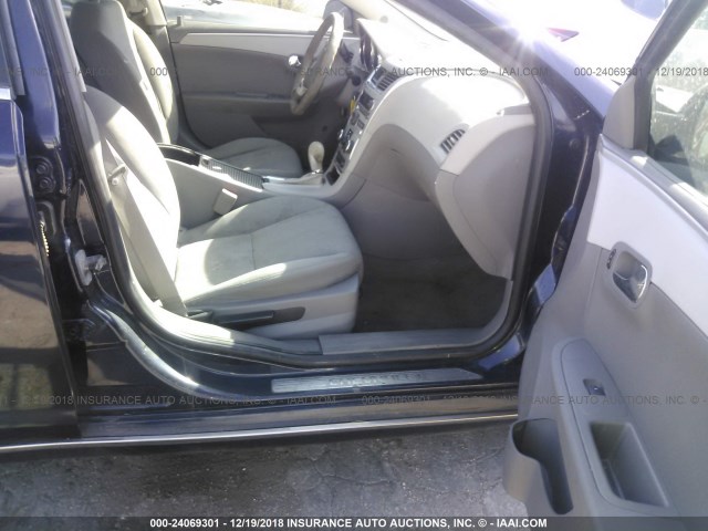 1G1ZC5EBXAF292480 - 2010 CHEVROLET MALIBU 1LT BLUE photo 5