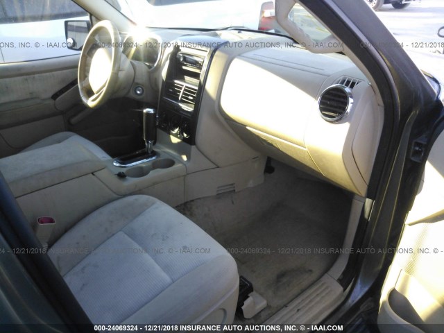 1FMEU63EX6UA82563 - 2006 FORD EXPLORER XLT BEIGE photo 5