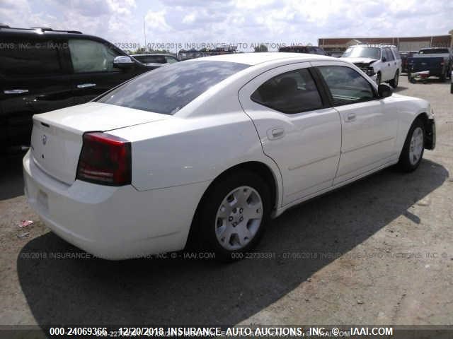 2B3KA43R36H390282 - 2006 DODGE CHARGER SE/SXT WHITE photo 4